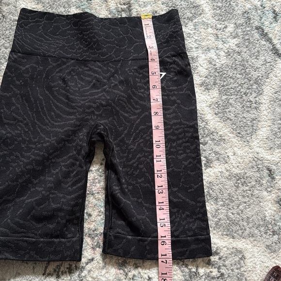 Gymshark Adapt Animal Seamless Shorts - Picture 5 of 9